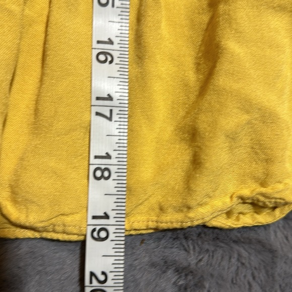 Ruffle Short Sleeves Yellow Peplum Top - Picture 11 of 11